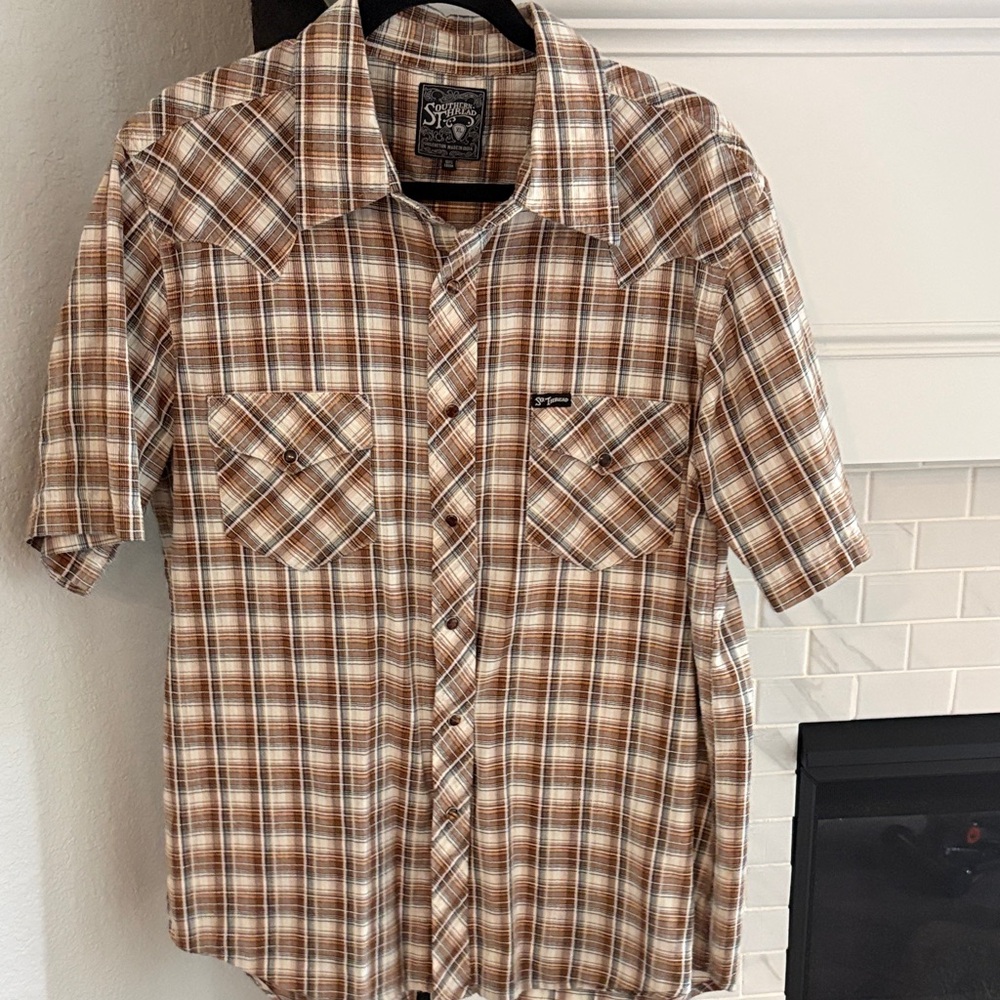 Southern Thread Brown and Cream Plaid Short-Sleeve Button-Down Shirt